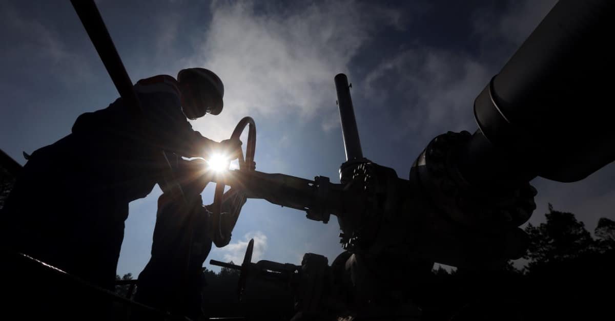 EDC Powers up 22-MW Sorsgon Geothermal Plant